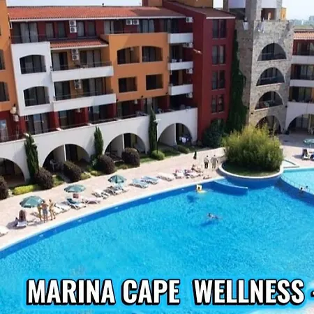 Marina Cape & Wellness-relax Nr 32-35